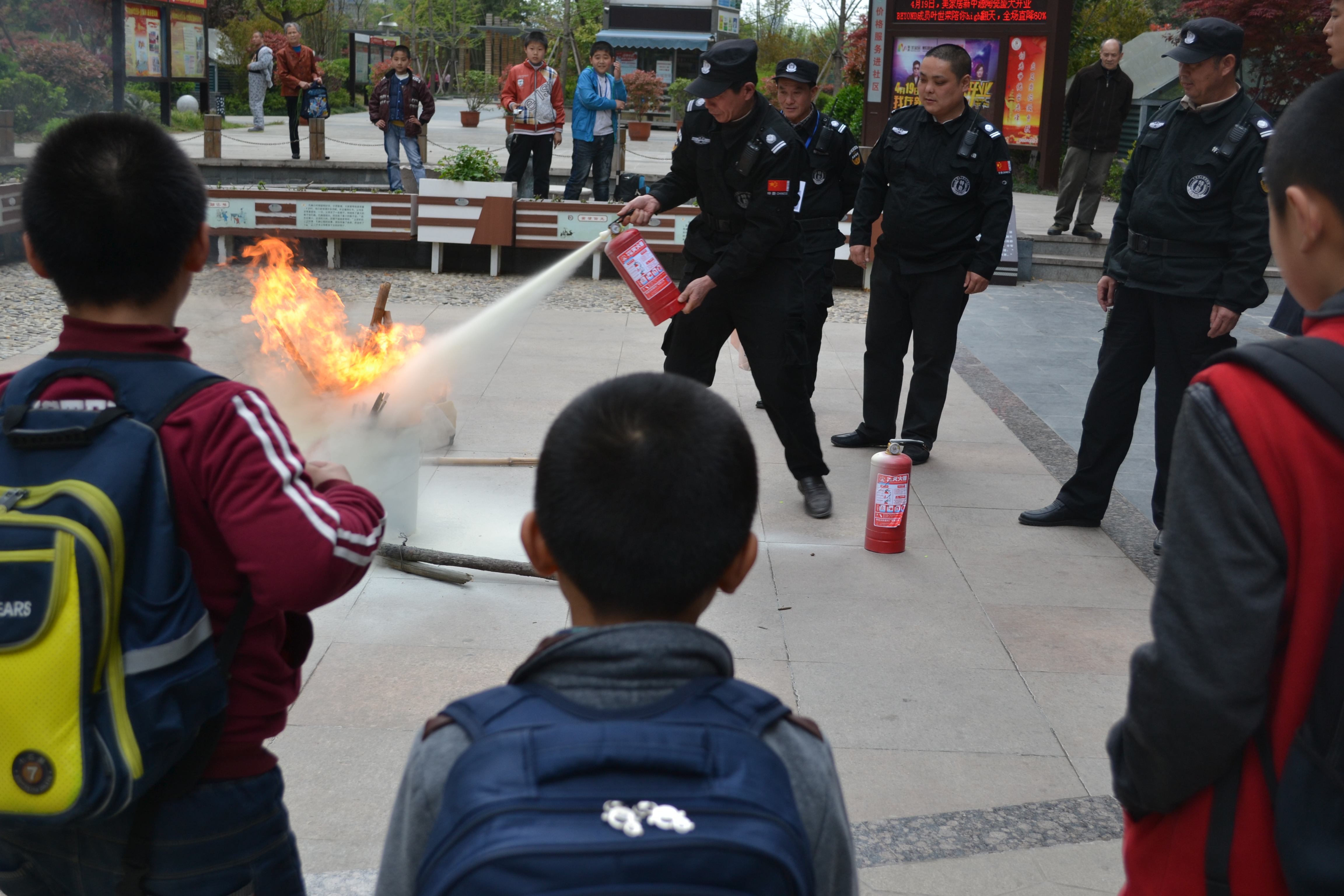 �������ս�����̳- ��Ȩ���Ĳ��˵�����