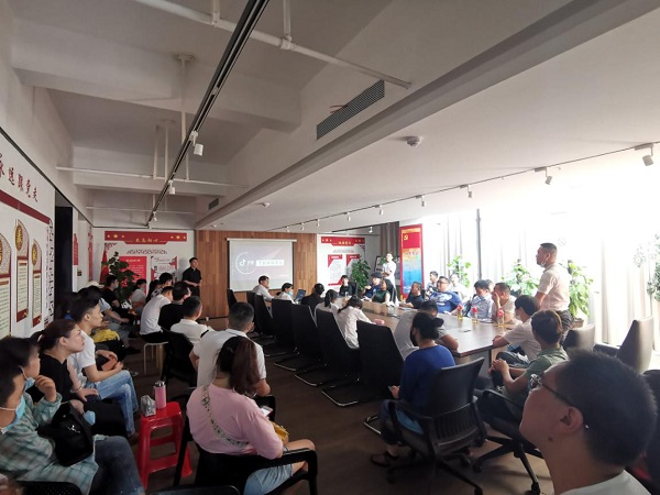 �������ս�����̳- ��Ȩ���Ĳ��˵�����