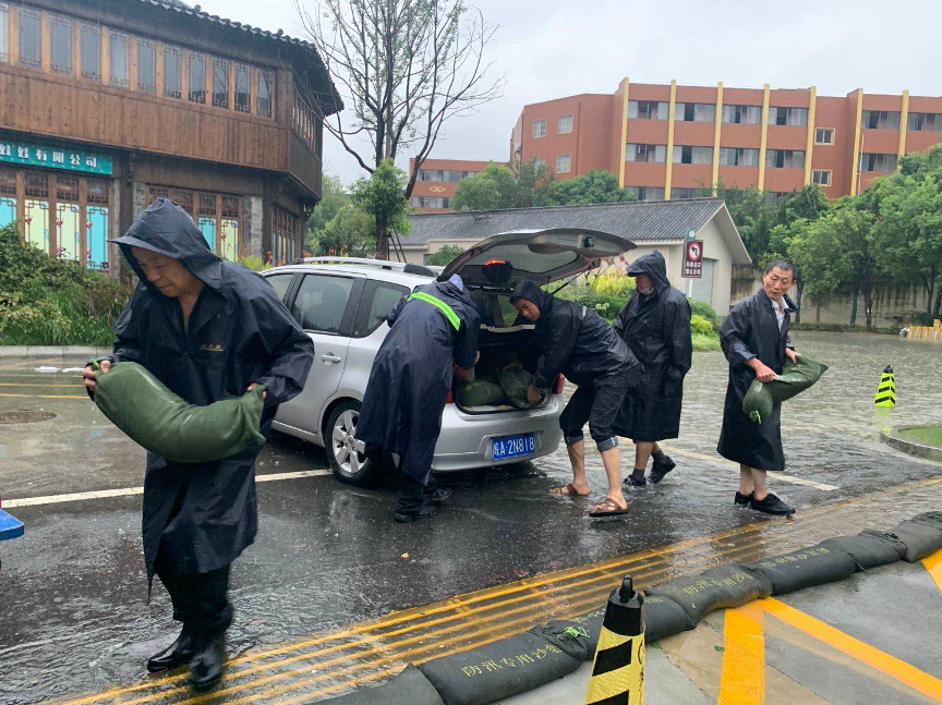 �������ս�����̳- ��Ȩ���Ĳ��˵�����