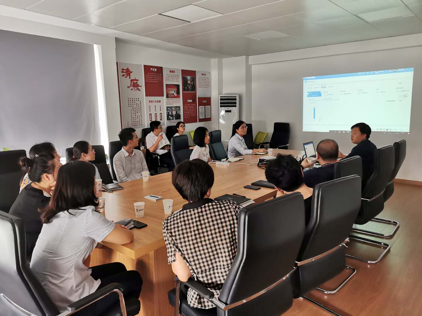 �������ս�����̳- ��Ȩ���Ĳ��˵�����