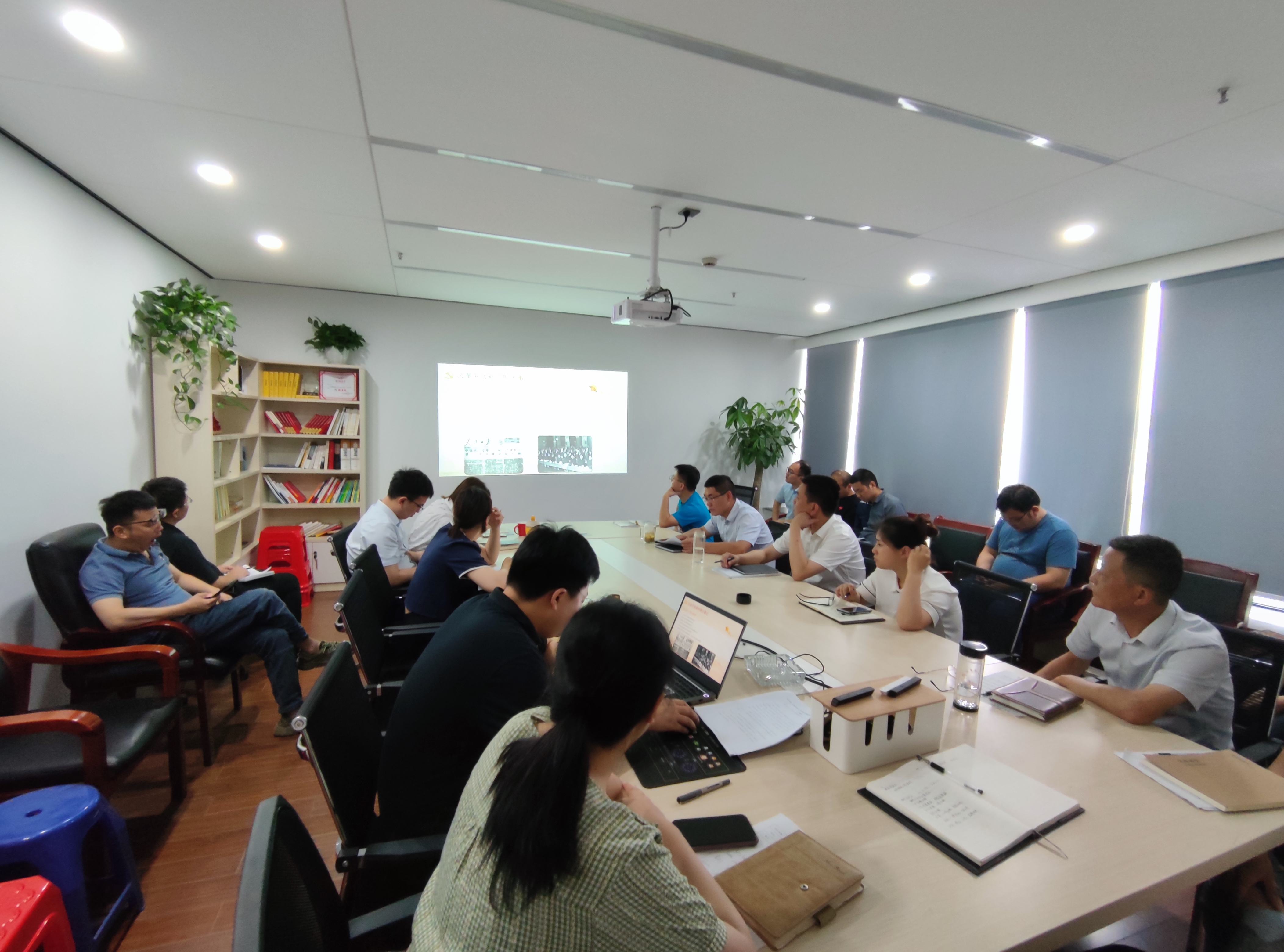 �������ս�����̳- ��Ȩ���Ĳ��˵�����