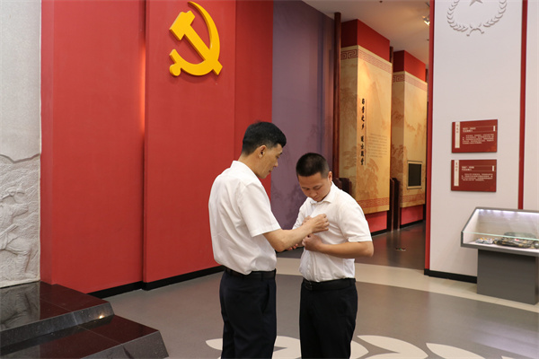 �������ս�����̳- ��Ȩ���Ĳ��˵�����