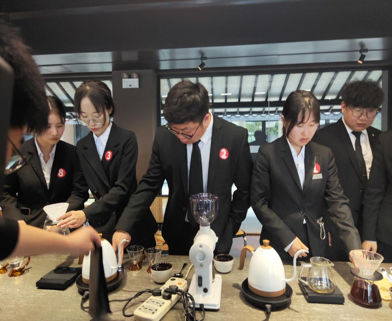 �������ս�����̳- ��Ȩ���Ĳ��˵�����