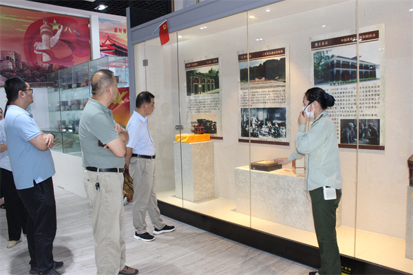 �������ս�����̳- ��Ȩ���Ĳ��˵�����