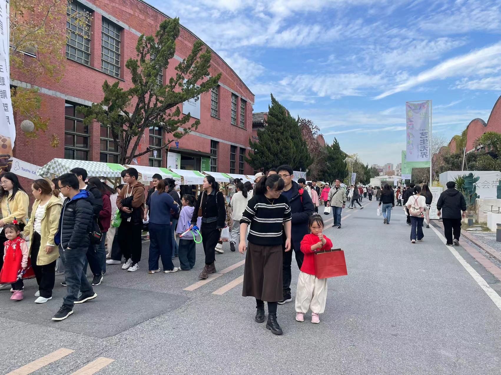 �������ս�����̳- ��Ȩ���Ĳ��˵�����