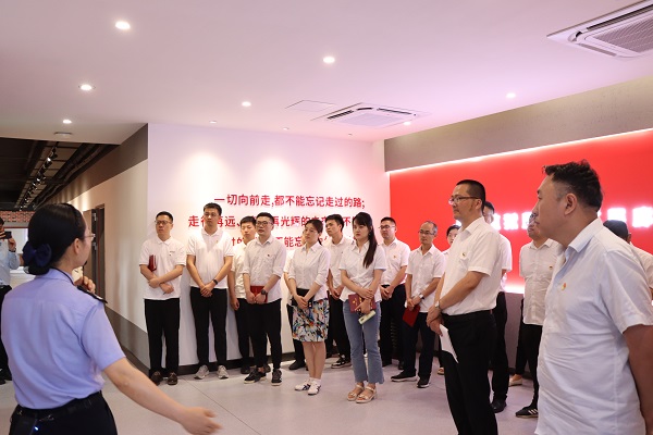 �������ս�����̳- ��Ȩ���Ĳ��˵�����