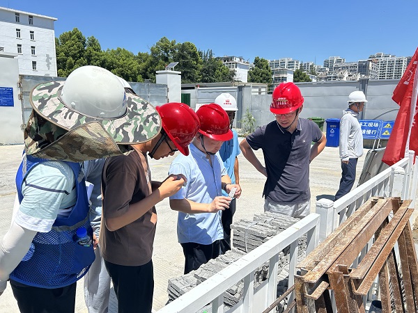 �������ս�����̳- ��Ȩ���Ĳ��˵�����