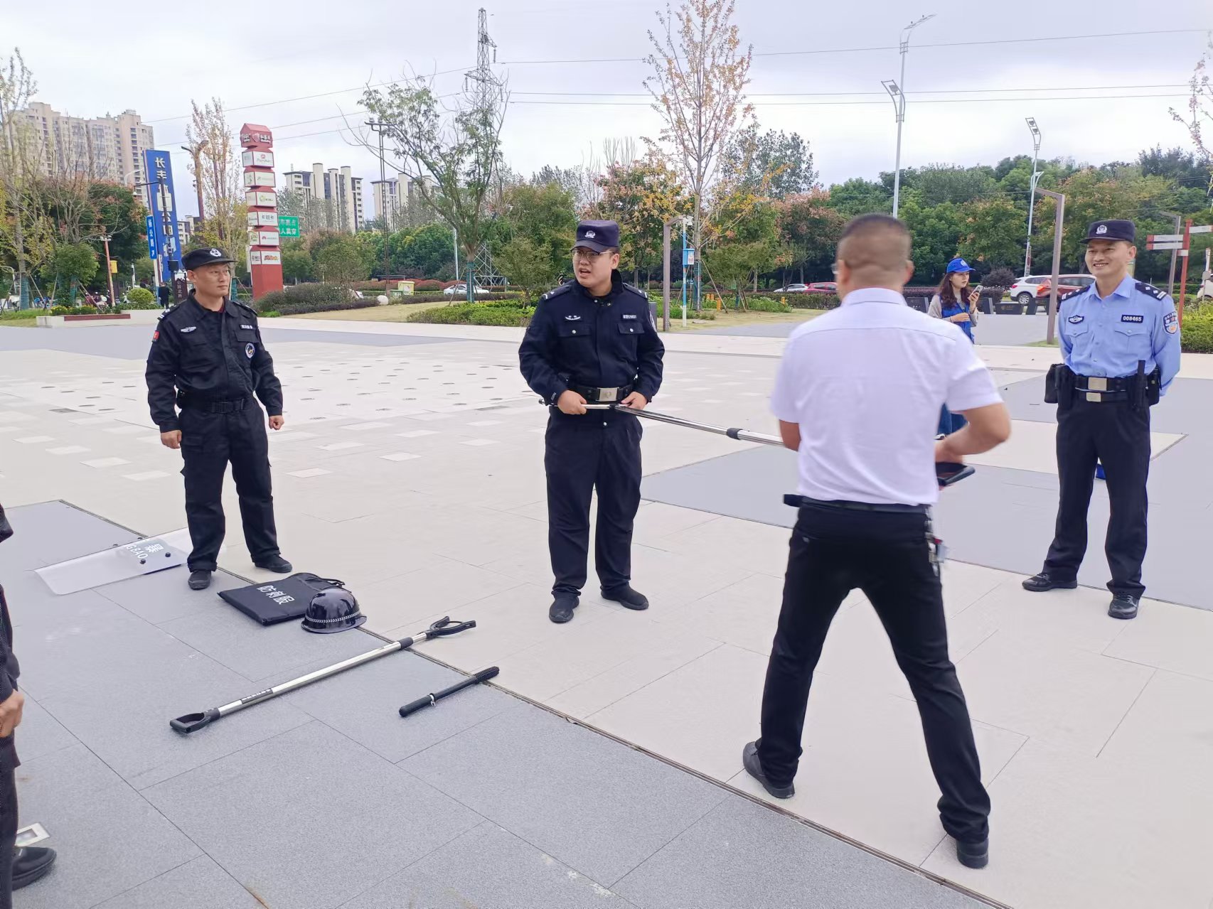 �������ս�����̳- ��Ȩ���Ĳ��˵�����